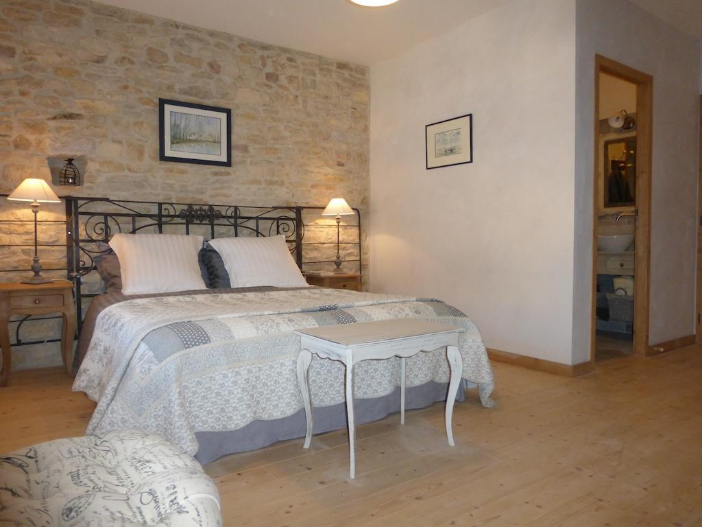 Chambres D'Hotes Bered Vuillemin Baume-les-Dames Ruang foto